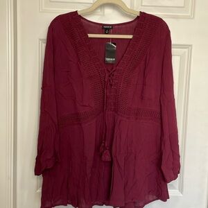 Torrid Crinkle Gauze Blouse Sz 14 V Neck Crochet Lace Flare Sleeve Burgundy Red